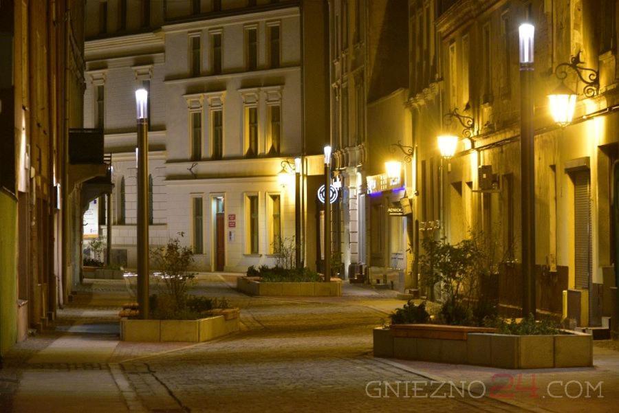 Rezydencja Marzec Гнезно Экстерьер фото